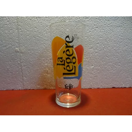 1 VERRE LEFFE  LA  LEGERE 50CL HT.18.20CM