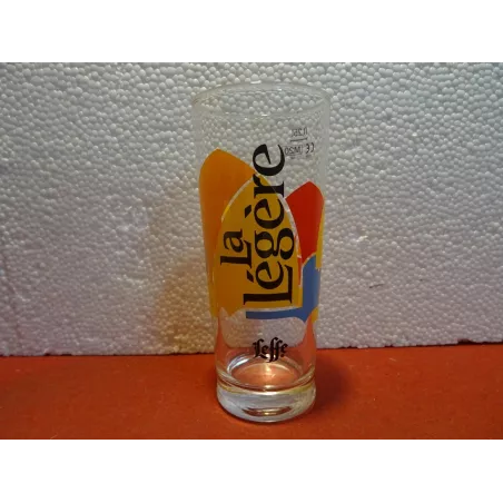 1 VERRE LEFFE LA LEGERE 25CL  HT 14.80CM