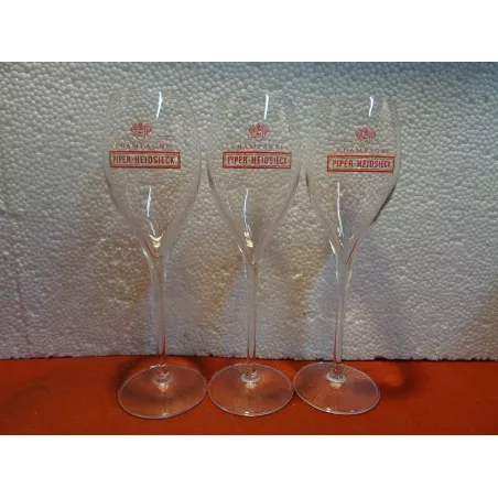 3 FLUTES PIPER-HEIDSIECK 14CL HT.20.30CM