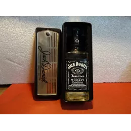 BOITE JACK DANIEL'S  AVEC SA BOUTEILLE  70CL