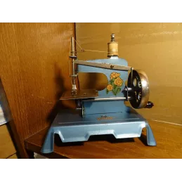 MACHINE A COUDRE BABY 20CM X12CM