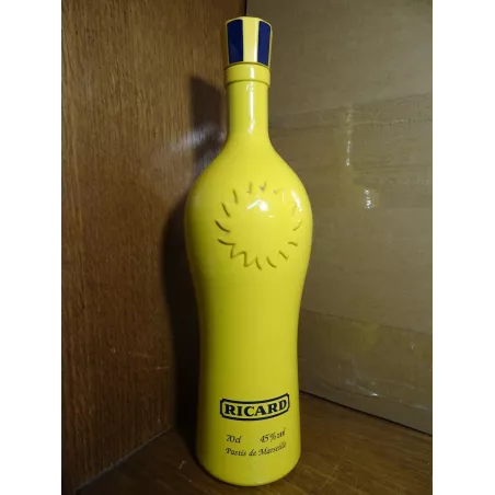 RICARD : bouteille plastique 1 litre type avion / modèle A - RICARD : le  blog de nesstri