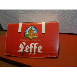 1 PRESENTOIR LEFFE  RUBY