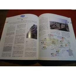 LIVRE LES PLUS BELLES PROMENADES DU PATRIMOINE  EN FRANCE