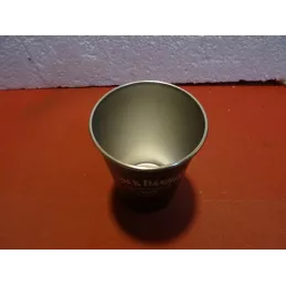 1 GOBELET JACK DANIEL'S EN METAL  HT 11CM