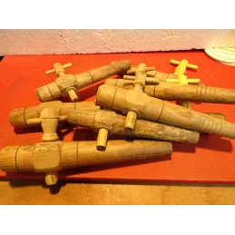 8 ROBINETS EN BOIS POUR TONNEAU