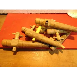 8 ROBINETS EN BOIS POUR TONNEAU