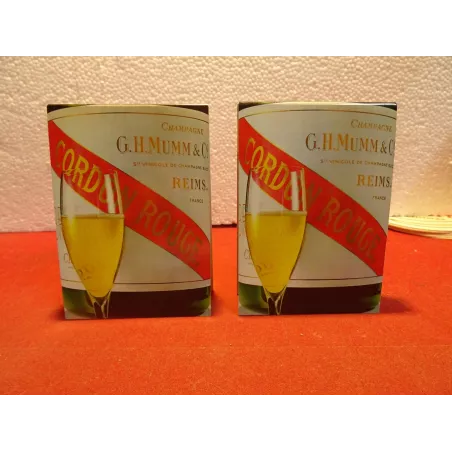 2 CHEVALETS CHAMPAGNE MUMM  12CM X9CM