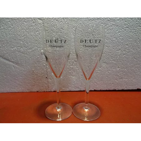 2 FLUTES CHAMPAGNE DEUTZ  10CL  HT 18.50CM