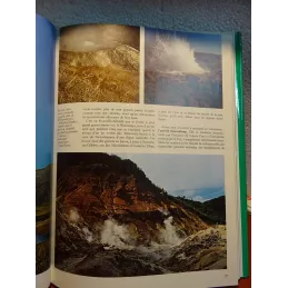LIVRE LES VOLCANS  127 PAGES ILLUSTRES