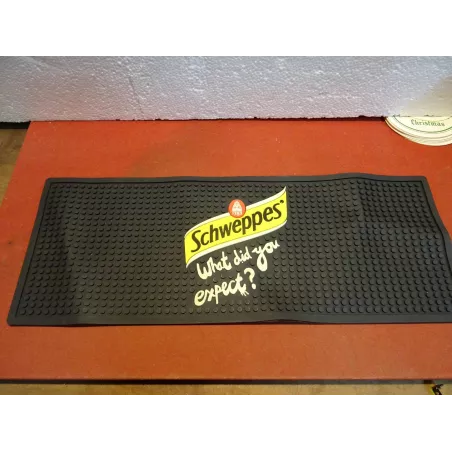 TAPIS EGOUTTOIR SCHWEPPES  OCCASION  48CM X18CM