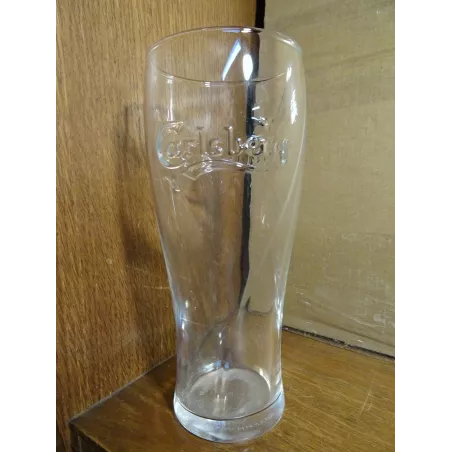 6 VERRES CARLSBERG 50CL  HT 18.80CM