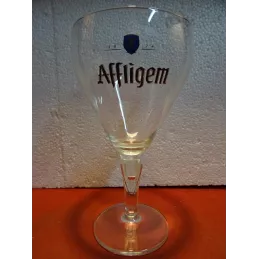 1 VERRE AFFLIGEM  50CL  HT 21.80CM