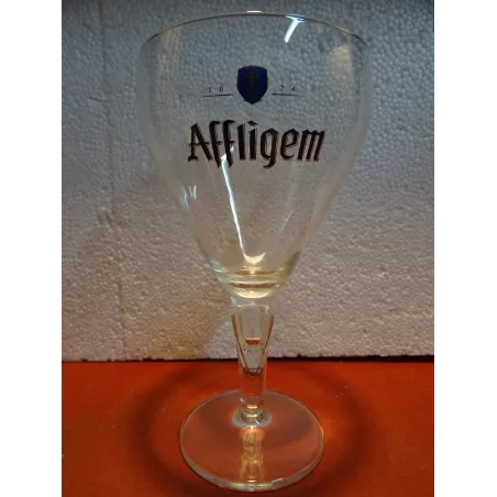 1 VERRE AFFLIGEM  50CL  HT 21.80CM