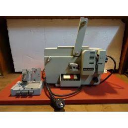 PROJECTEUR SUPER HUIT
