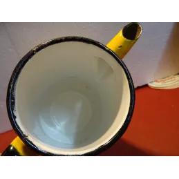 CAFETIERE  EMAILLEE 2 LITRES  HT 24CM