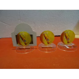 3 PRESENTOIRS  LIPTON