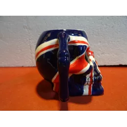 MUG TETE DE MORT HT 11CM