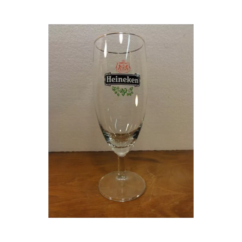 1 VERRE HEINEKEN  A PIED 25 CL