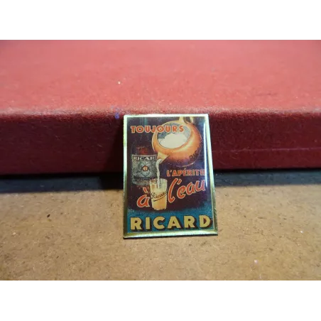 PIN'S RICARD  APERITIF A L'EAU