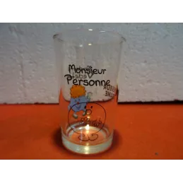 1 VERRE MADAME VEDETT  MONSIEUR PERSONNE HT 10CM