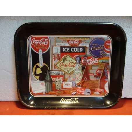 PLATEAU COCA-COLA  ANNEE 1982  33CM X26CM