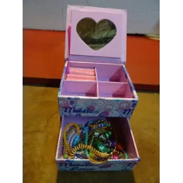 BOITE A BIJOUX MUSIC LOVE  PASSION  10CM X11CM X8.50CM