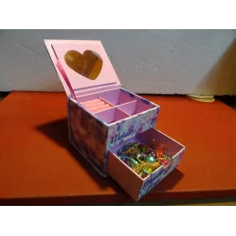 BOITE A BIJOUX MUSIC LOVE  PASSION  10CM X11CM X8.50CM