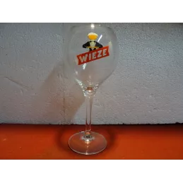 1 VERRE WIEZE 33CL HT.21.50CM