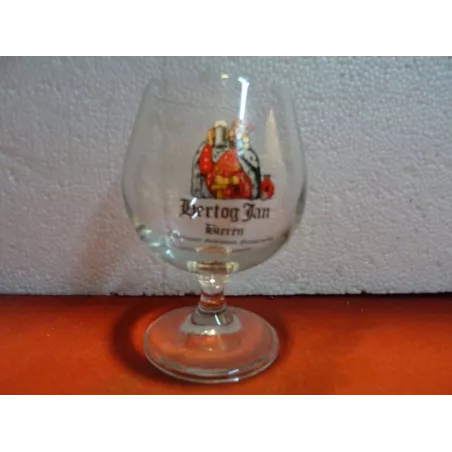 1 VERRE HERTOG  JAN  25CL HT.13.80CM