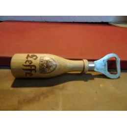 DECAPSULEUR LEFFE  EN FORME DE BOUTEILLE