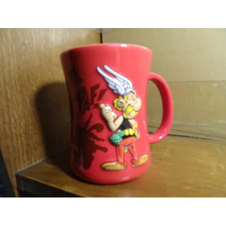 MUG ASTERIX HT.11.30CM ANNEE 2005