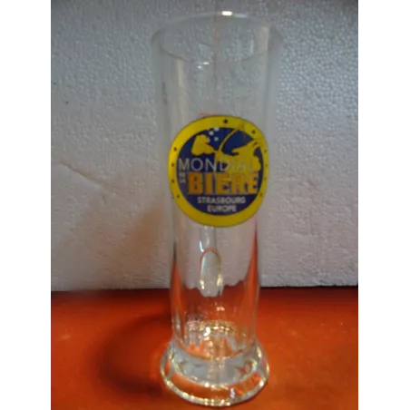 1 CHOPE  MONDIAL DE LA BIERE  STRASBOURG EUROPE  25CL HT.18.30CM