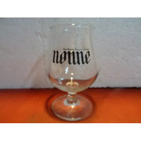 1 VERRE NONNE  25CL  HT 14CM