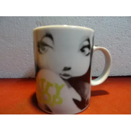 MUG BETTY BOOP HT 9.70CM ANNEE 2014