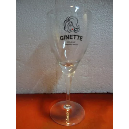 1 VERRE GINETTE  25CL HT 19.70CM