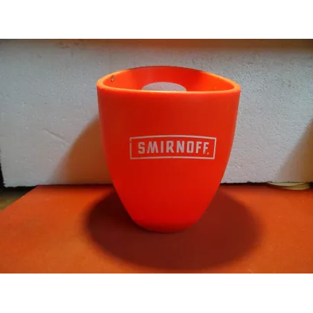 SEAU  SMIRNOFF DIAMETRE 18CM  HT 20CM