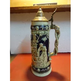 CHOPE 1.5LITRE EN GRES  AVEC COUVERCLE  HT 34CM