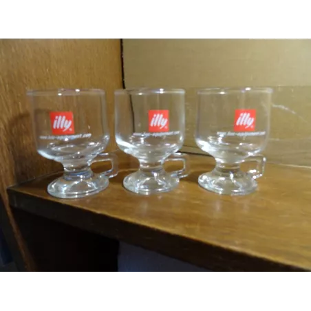 3 VERRES  ILLY  7CL HT 8CM