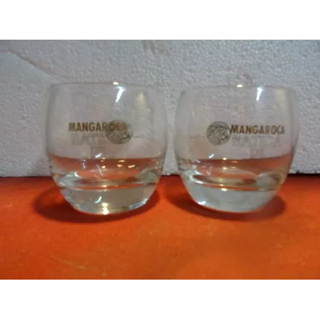 2 VERRES MANGAROCA  BATIDE DE COCO  25/28CL