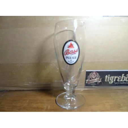 1 VERRE BASS STOUT 25CL HT.17.50CM