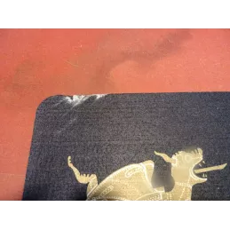 1 TAPIS GULDEN DRAAK EN FEUTRINE  36CM X20CM
