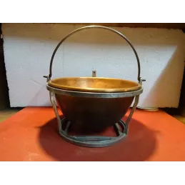 MARMITE EN CUIVRE  DIAMETRE 26CM HT.15CM