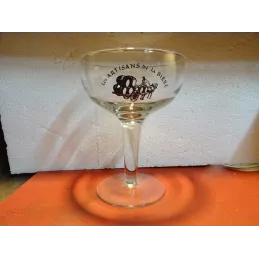 1 VERRE  LES ARTISANS DE LA BIERE  1.5L HT 26.50CM  ET DIAMETRE 18CM
