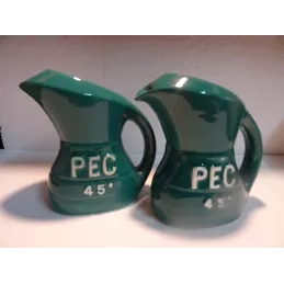 2 PICHETS  PEC 45  DIFFERENTS