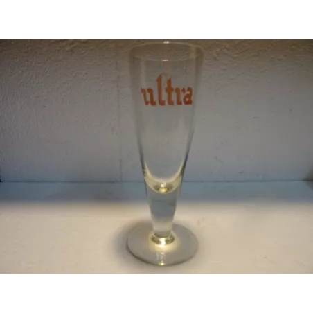 1 VERRE ULTRA  25CL  HT 21.50CM