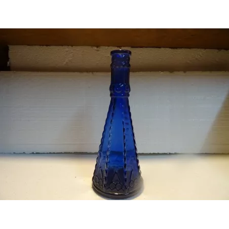 VASE  BLEU  EN VERRE  65CL HT 28.50CM