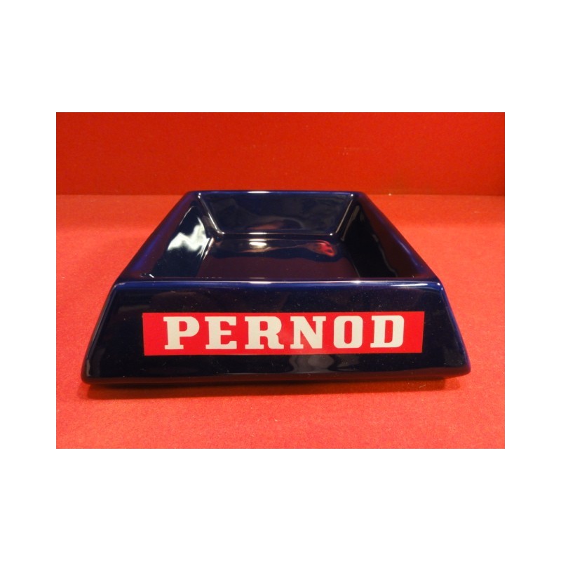 1 CENDRIER PERNOD EXPORT 