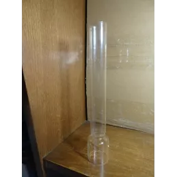 LAMPE A PETROLE   AVEC SON TUBE  ET SA MECHE  HT 20CM