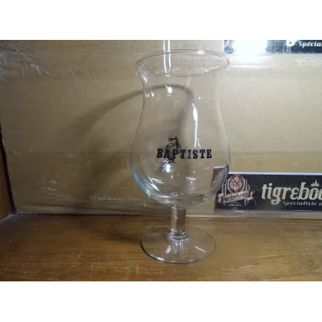 1 VERRE BAPTISTE  33CL HT 17.70CM